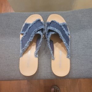 Dirty Laudry Blue jean slip on Sandler. Size 9.